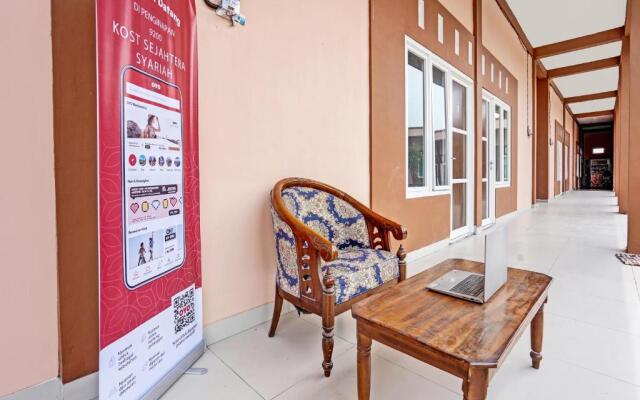 OYO 92006 Kost Sejahtera Syariah