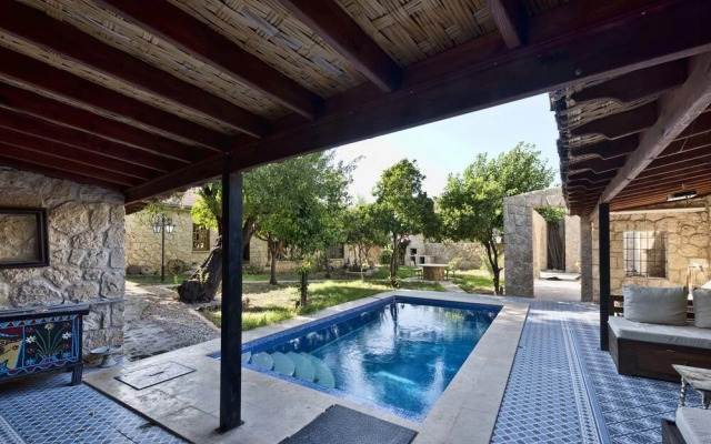 Villa Stone House by Amy Villas