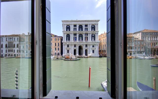 6 WINDOWS! GRAND CANAL PANORAMA VIEW, Aircond Wifi