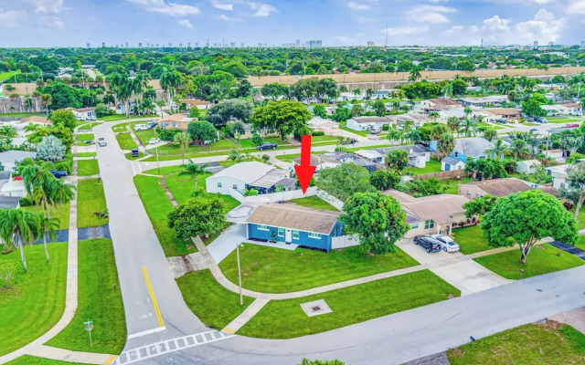 Sunshine Villa w/ Private Pool