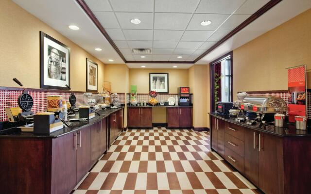 Hampton Inn & Suites Millington