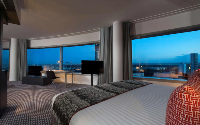 Melia Paris La Defense