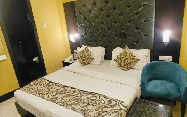 Hotel The Golden Oak Central by Citrus Prime – Guest Rooms – Raipur