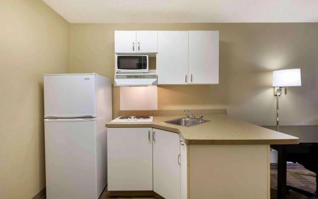 Extended Stay America Suites Cleveland Beachwood Orange Pl S