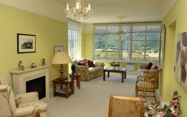 Plas Maenan Country House