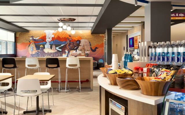 Tru by Hilton Cheyenne WY