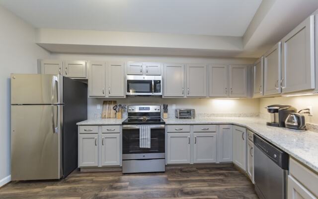 Mint House Nashville - Hillsboro Village