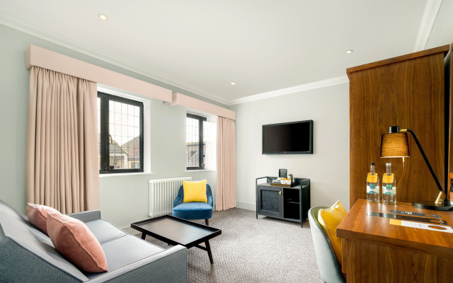 voco Lythe Hill Hotel & Spa by IHG