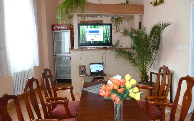 Hotel Konsul