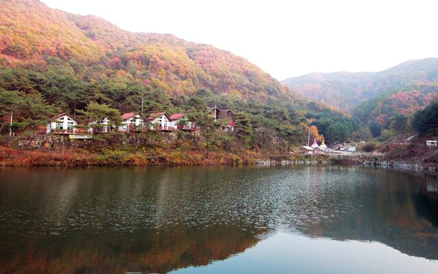 Yangpyeong Dotorigol Pension