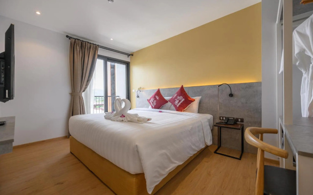 Tour De Phuket Hotel