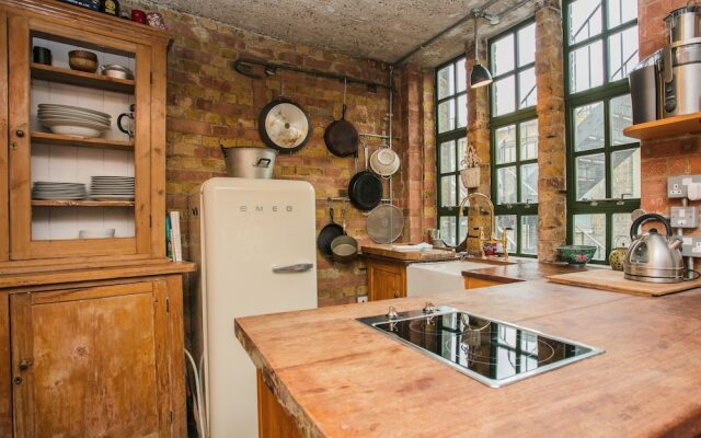 Spacious Loft In Hackney