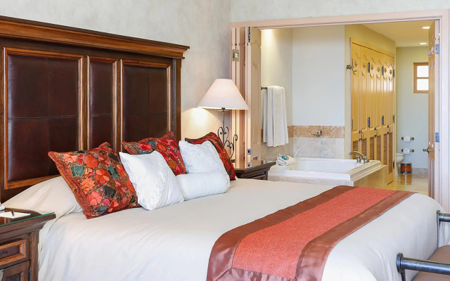 Villa La Estancia Beach Resort & Spa