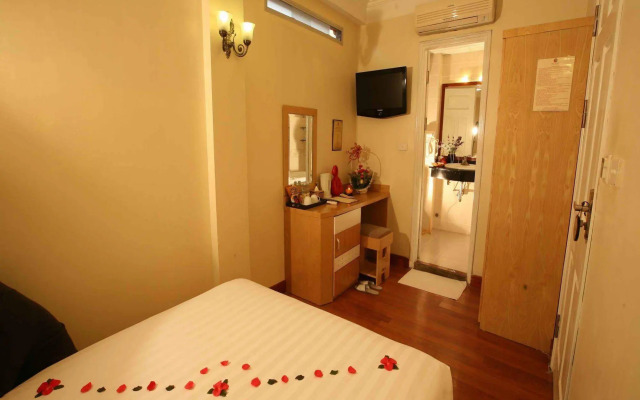 Hanoi House Hostel & Travel