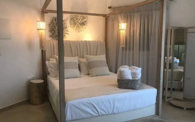 Volcano Luxury Suites Milos - Adults Only