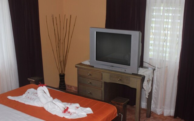 Arenal Glamping Hostel
