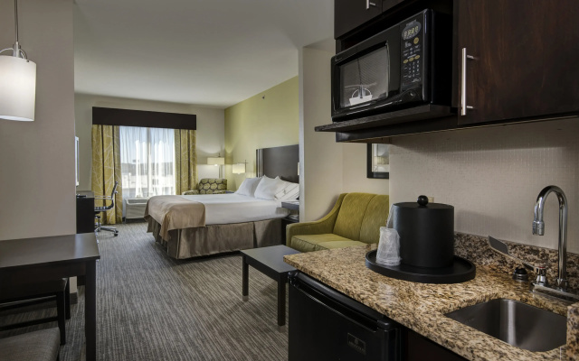 Holiday Inn Express & Suites Conway by IHG