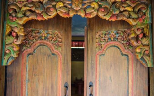 Hawaiian Asian Temple House