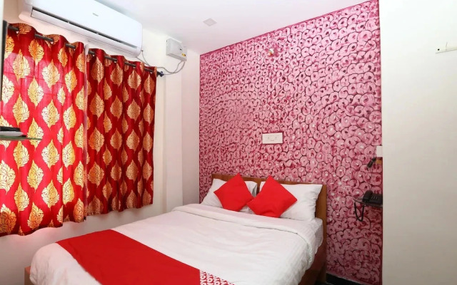 V Wella Comforts By OYO Rooms