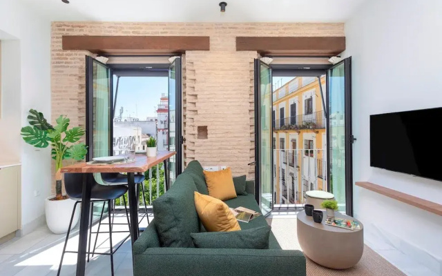 Bright Apartment in Seville San Vicente IV