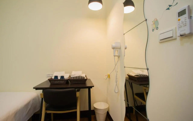 Douzi Home Hotel Hostel
