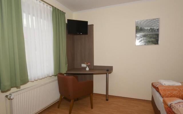 Ellen Hotel