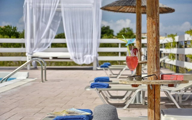 Likithos Hotel