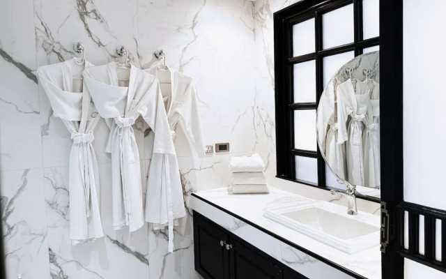 Glory Boutique Suite