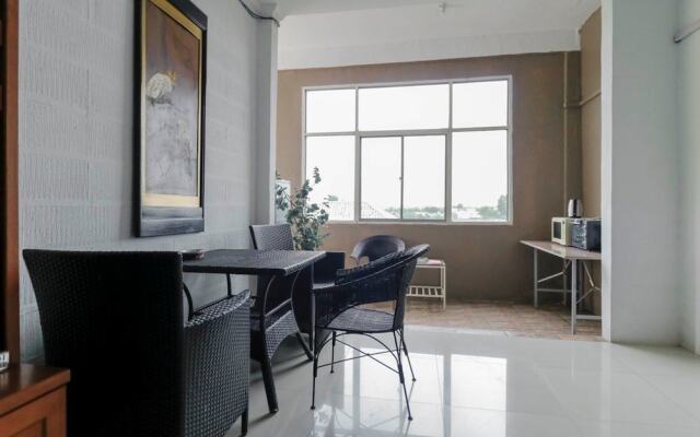 RedDoorz Plus near Ferry Terminal Batam Center