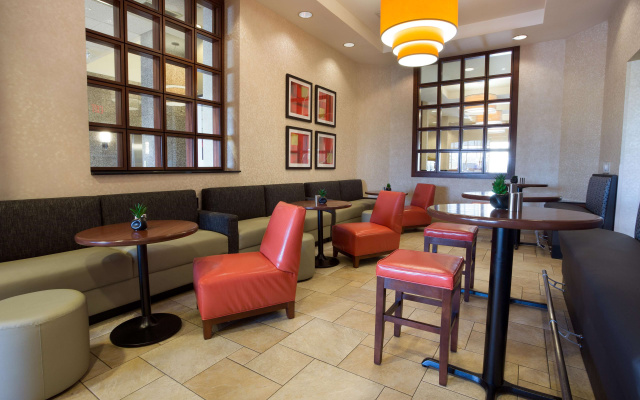 Drury Inn & Suites Columbus Grove City