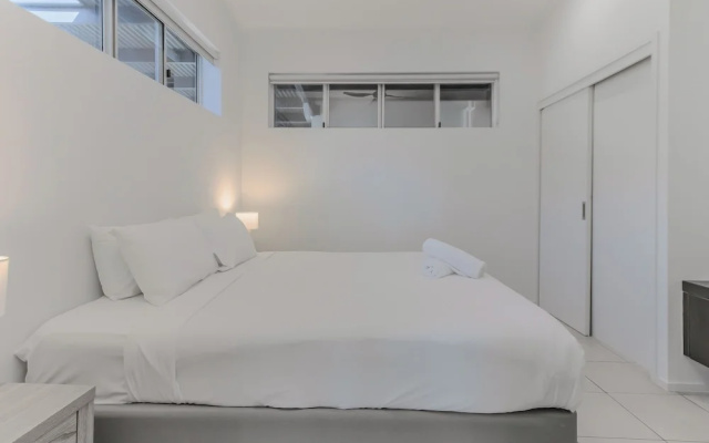 Paradiso Paradise 336 3BRM Oceanfront