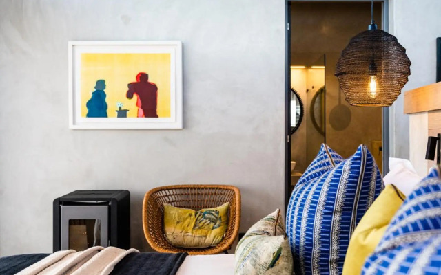 Perivoli Lagoon House