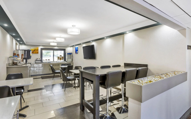 Comfort Inn Edgewater on Hudson River