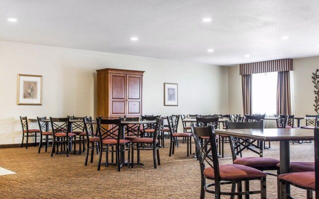 Comfort Suites Cedar Falls