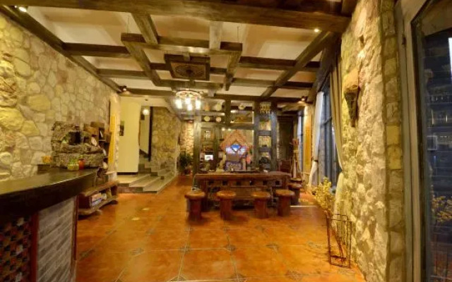 Aniuwo Inn