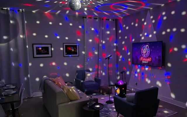 Mega Home 24 Beds and Karaoke