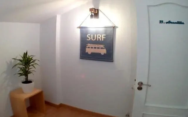 Somo Surfskate hostel