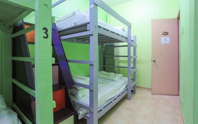 OYO 90229 3 Little Birds Homestay 4bhk