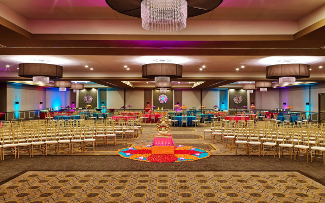 Sheraton Lisle Naperville Hotel