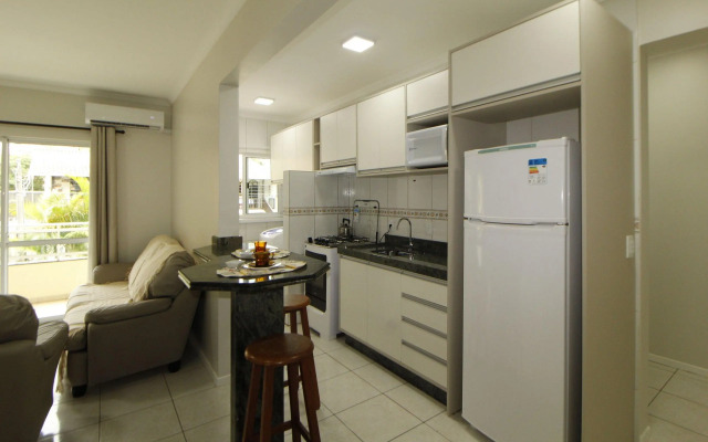 1012 Apto no centro Praia de Bombinhas