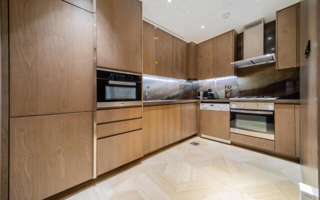 DXB - Five - 40608 - PJ