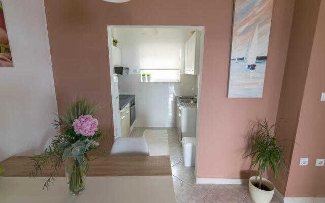 Villa Petar 2 - 10m From sea - H