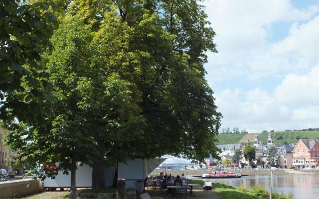 Rezas Bistro Restaurant Gästehaus