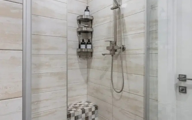 Cozy apartment near Boulevard Picasso