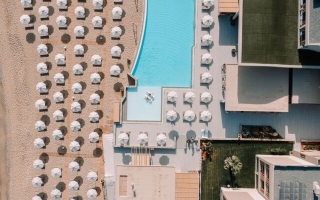 Unique Blue! Resort and Villas Adults Only