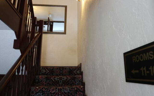 Harrow Inn