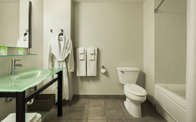 Imperia Hotel & Suites Terrebonne