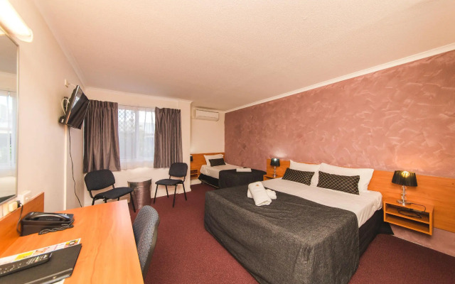 Hampton Villa Motel