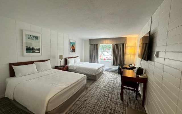 August Jack Motor Inn