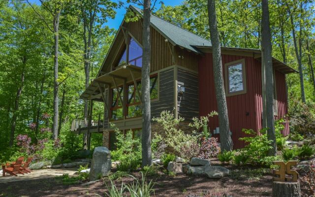 Livin' Lodge 3 Bedroom House